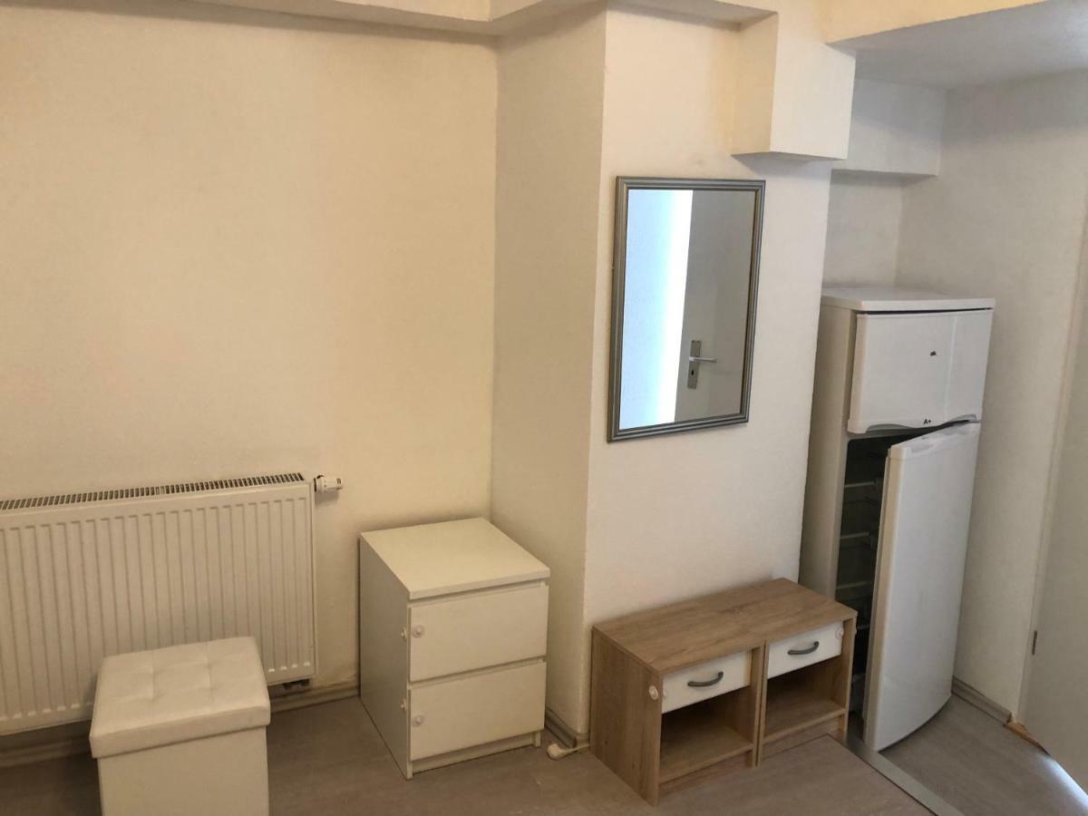 Ferienwohnung Beutelsbacherstrasse 12 Untertürkheim Stuttgart Exterior foto