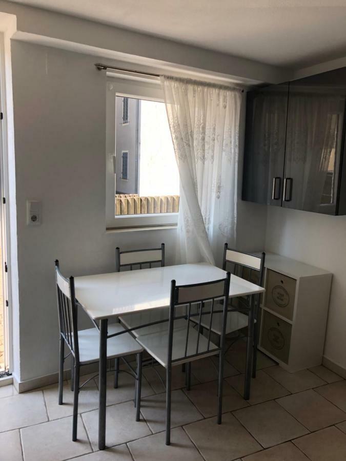 Ferienwohnung Beutelsbacherstrasse 12 Untertürkheim Stuttgart Exterior foto